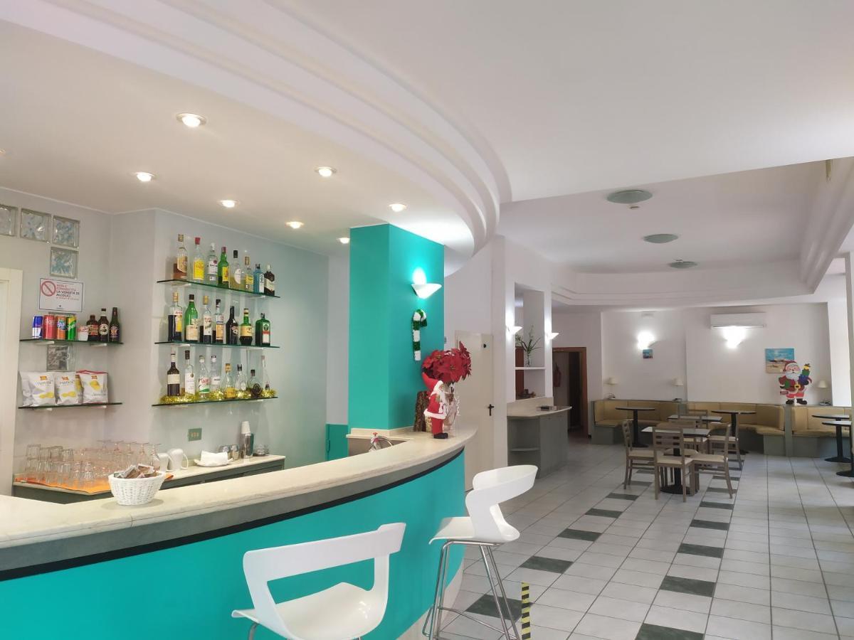 Hotel Caesar Pesaro Dış mekan fotoğraf