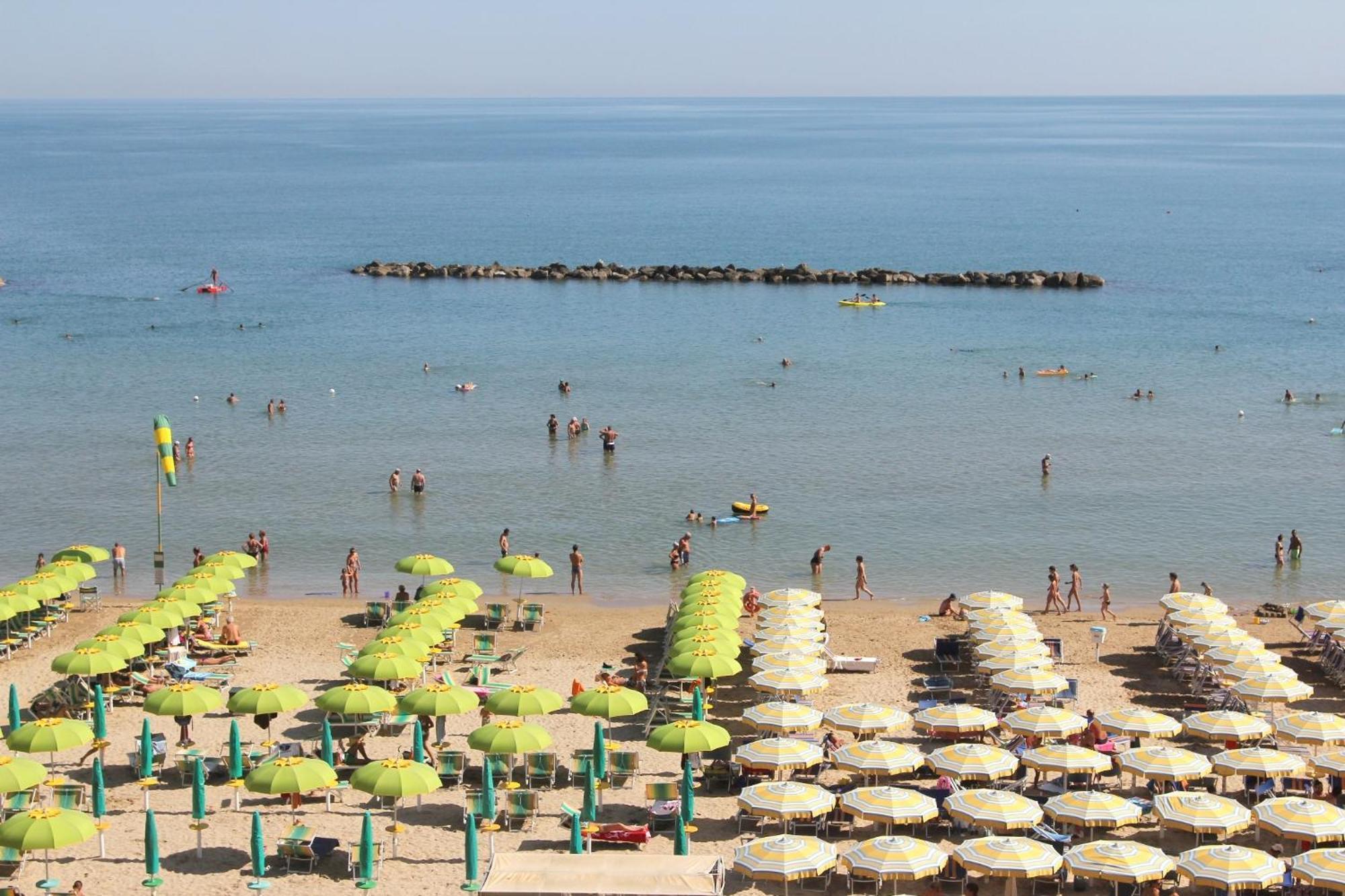 Hotel Caesar Pesaro Dış mekan fotoğraf