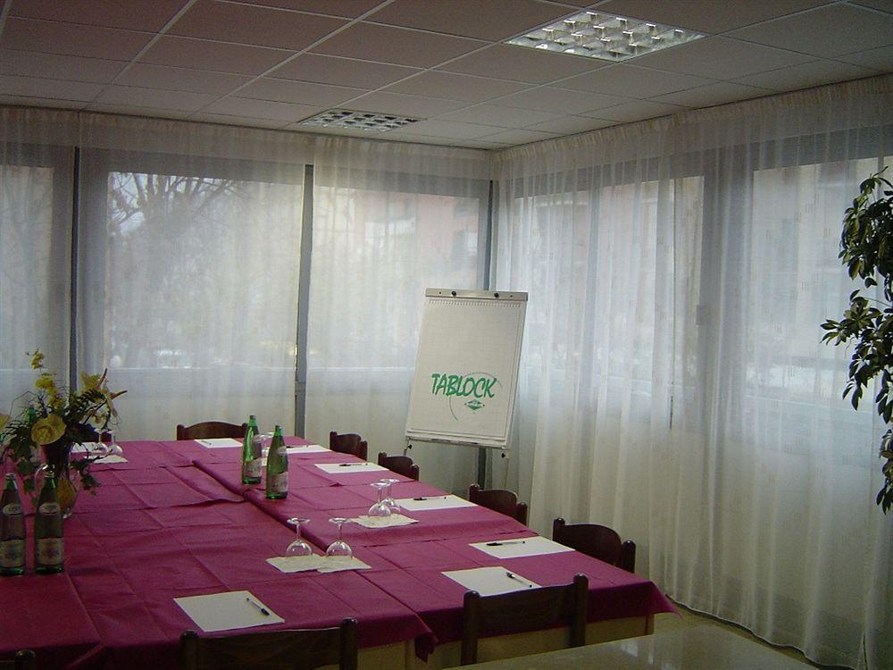 Hotel Caesar Pesaro Dış mekan fotoğraf
