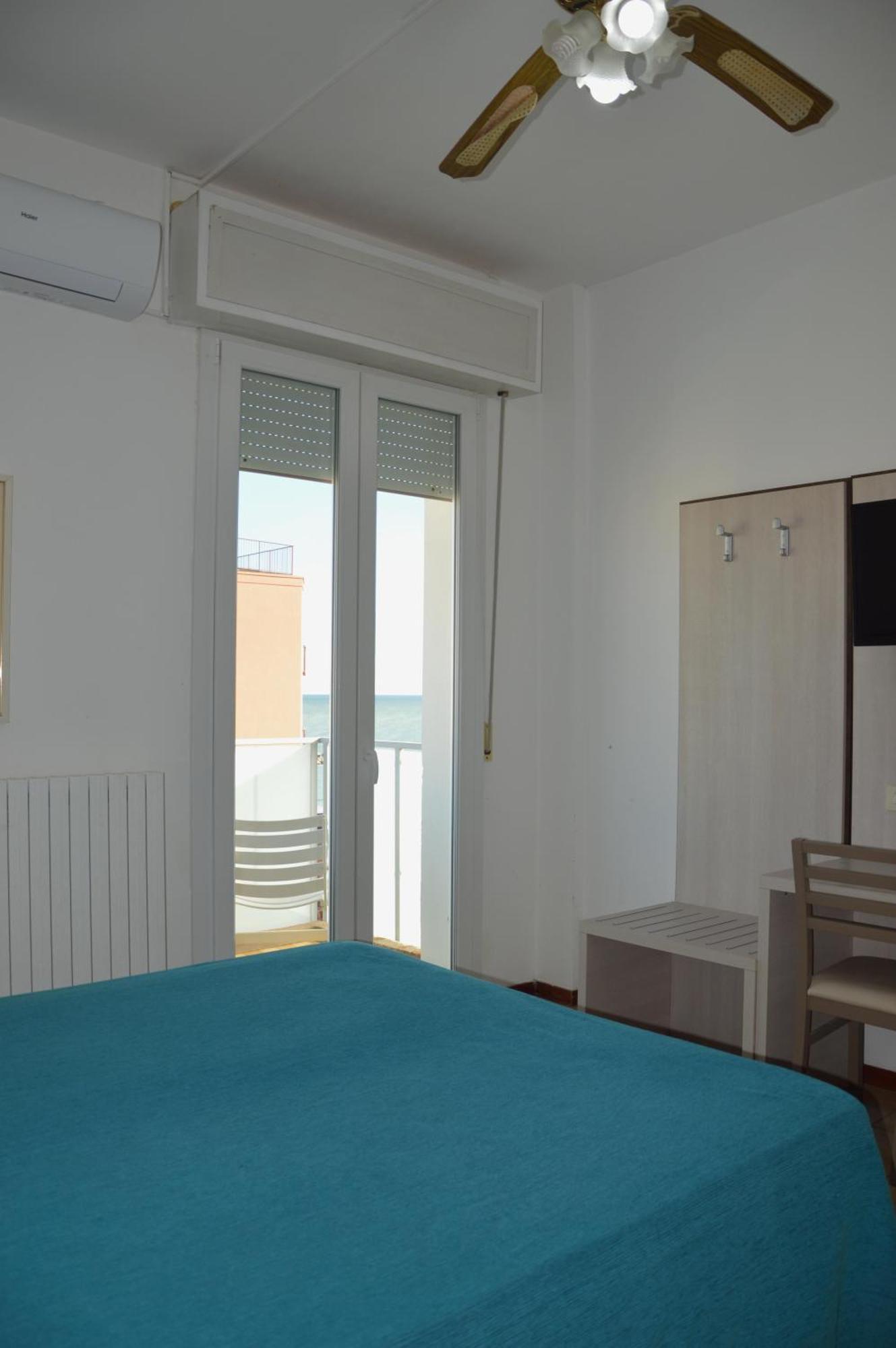 Hotel Caesar Pesaro Dış mekan fotoğraf