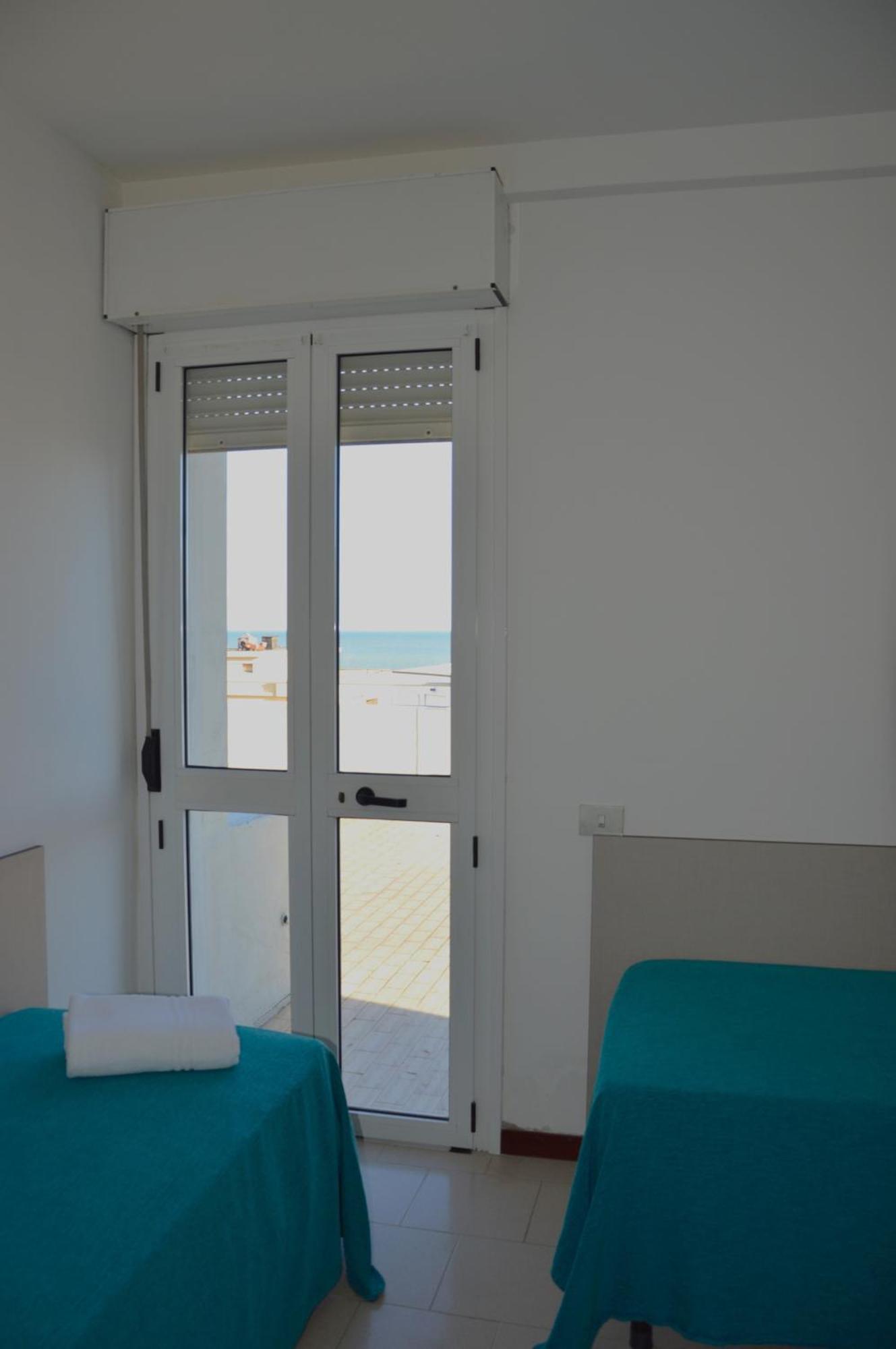 Hotel Caesar Pesaro Dış mekan fotoğraf