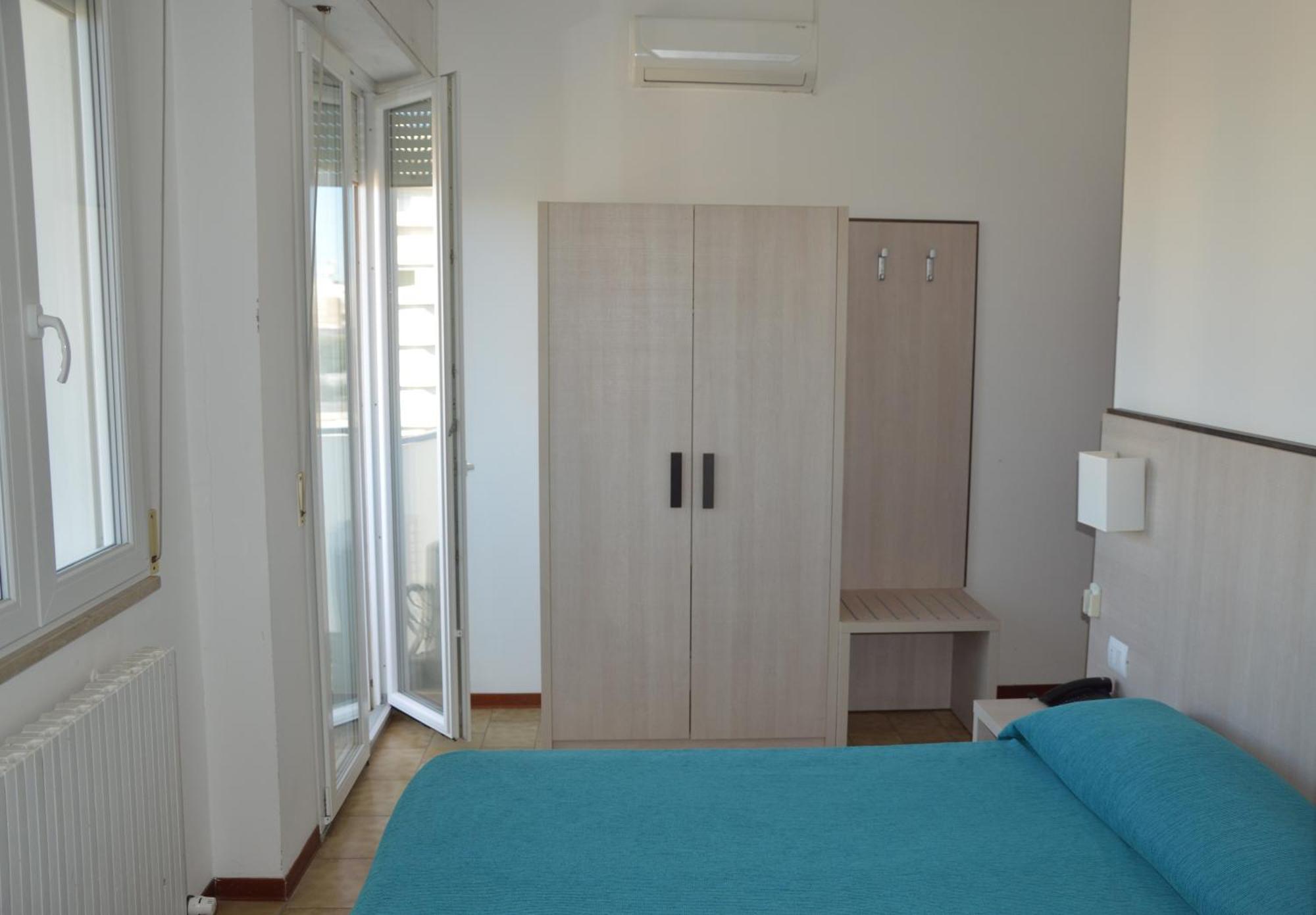 Hotel Caesar Pesaro Dış mekan fotoğraf