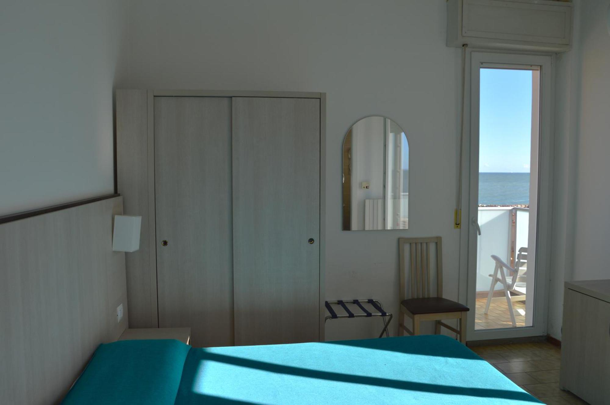 Hotel Caesar Pesaro Dış mekan fotoğraf