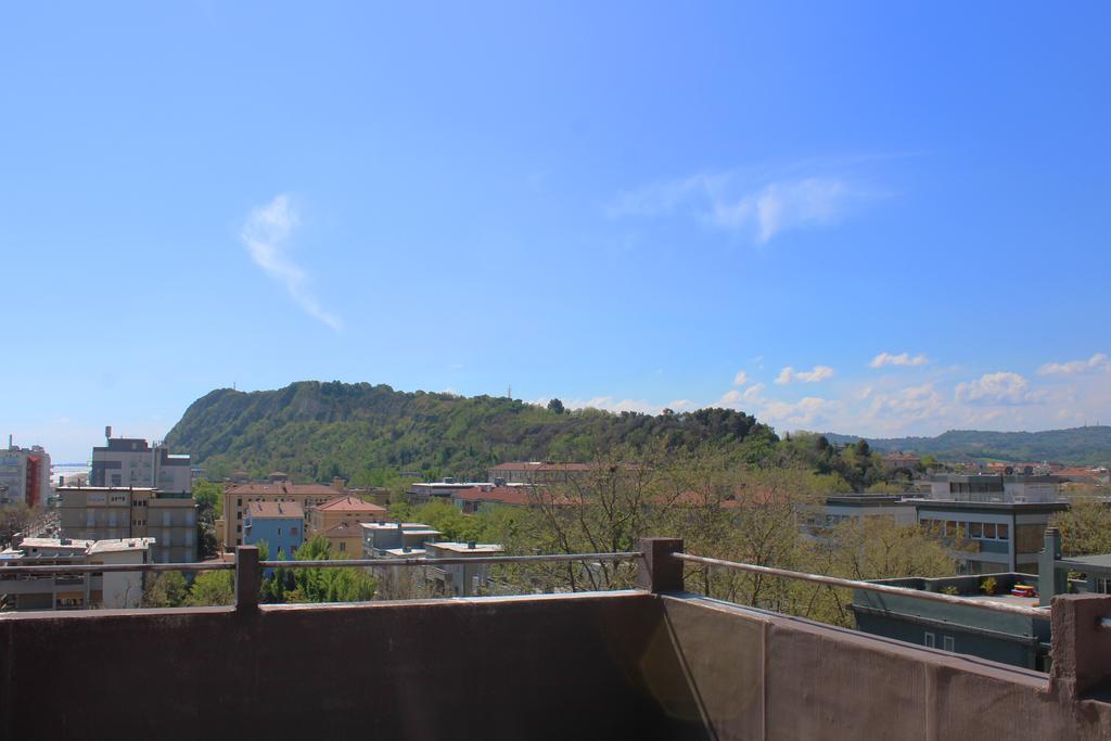 Hotel Caesar Pesaro Dış mekan fotoğraf