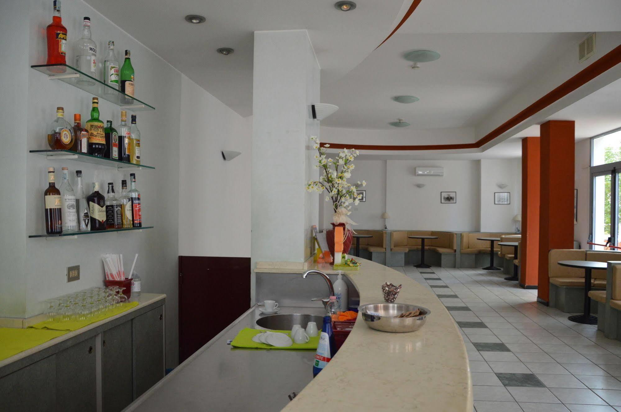 Hotel Caesar Pesaro Dış mekan fotoğraf